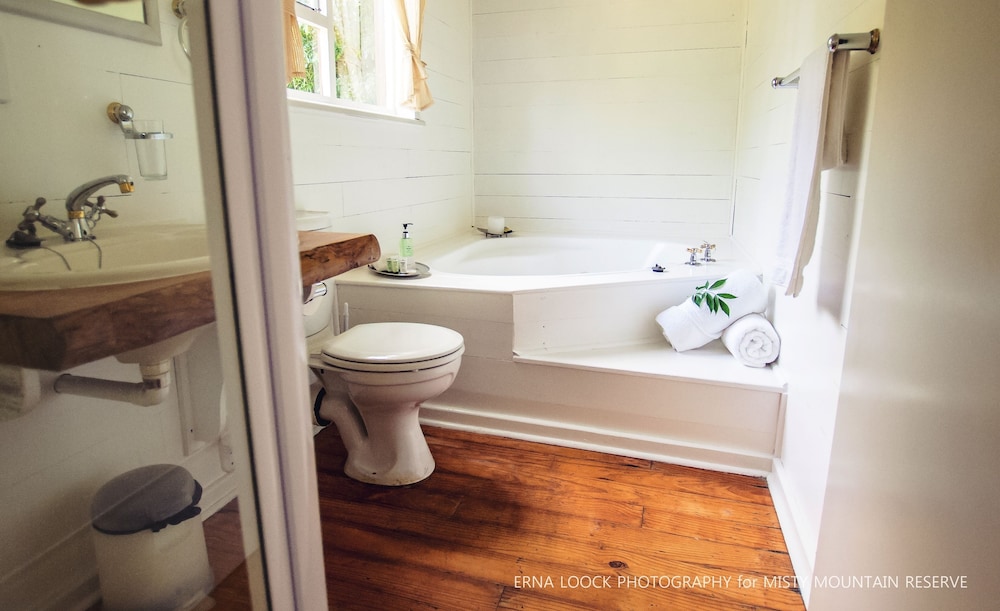 Misty Mountain Reserve Lodge and Self Catering Chalets by null