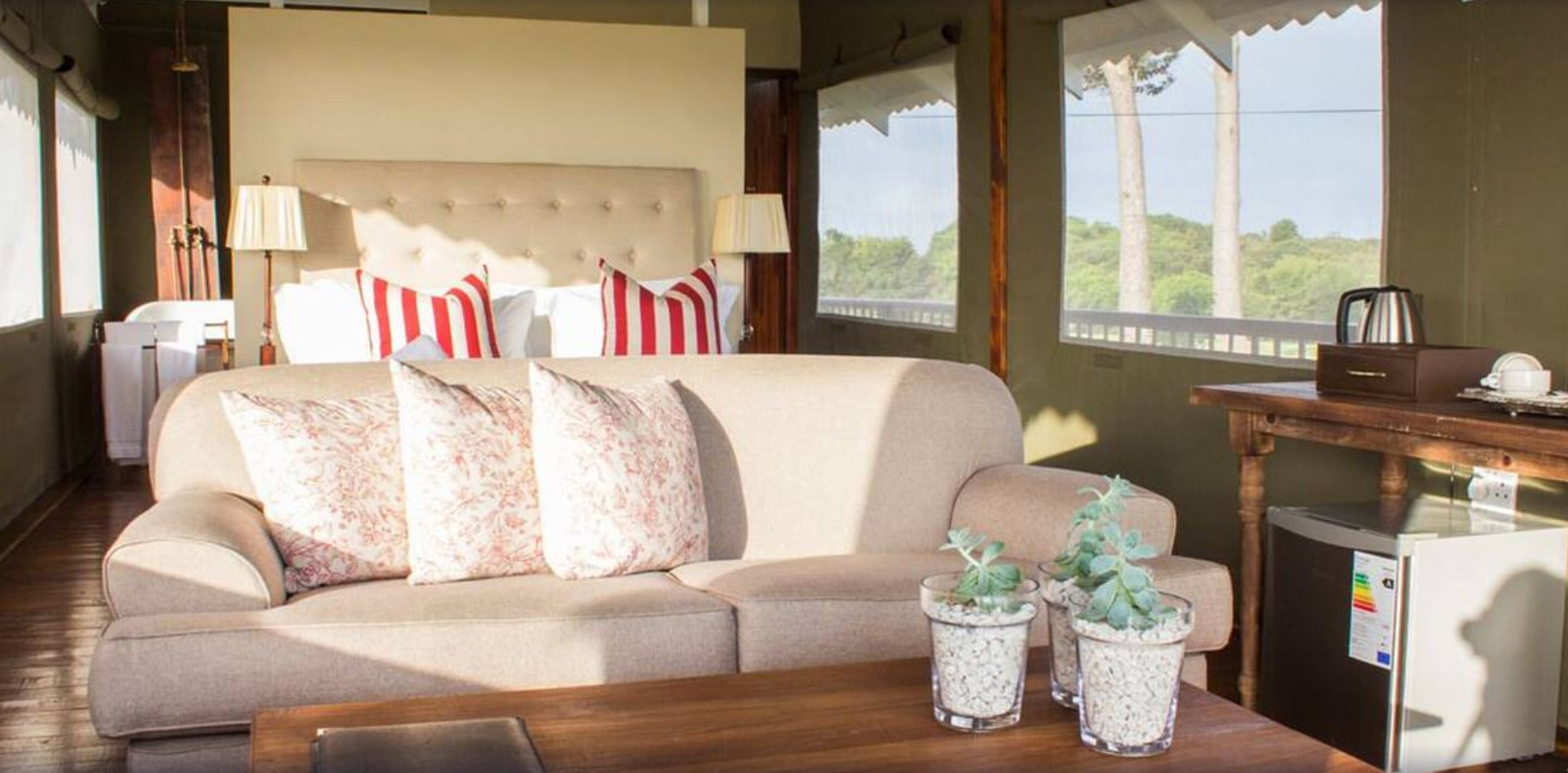 Lake Side Tented Lodges | Premium bedding, in-room safe, desk, bed sheets