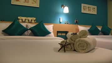 Deluxe Family Room | Desk, rollaway beds, free WiFi