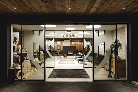 Entrada de la propiedad. Valentin Design Apartments