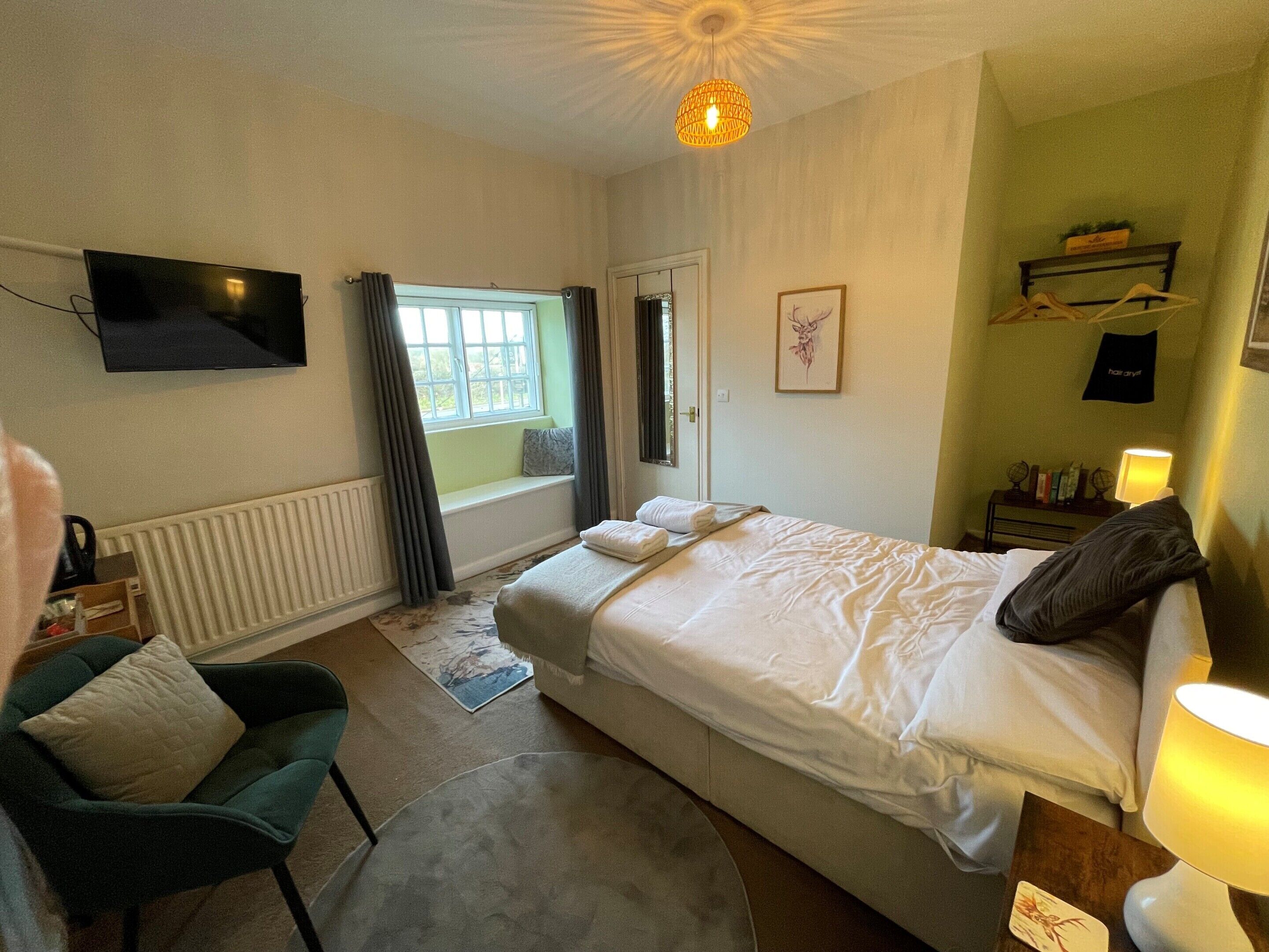 Double Room, Ensuite | Bed sheets