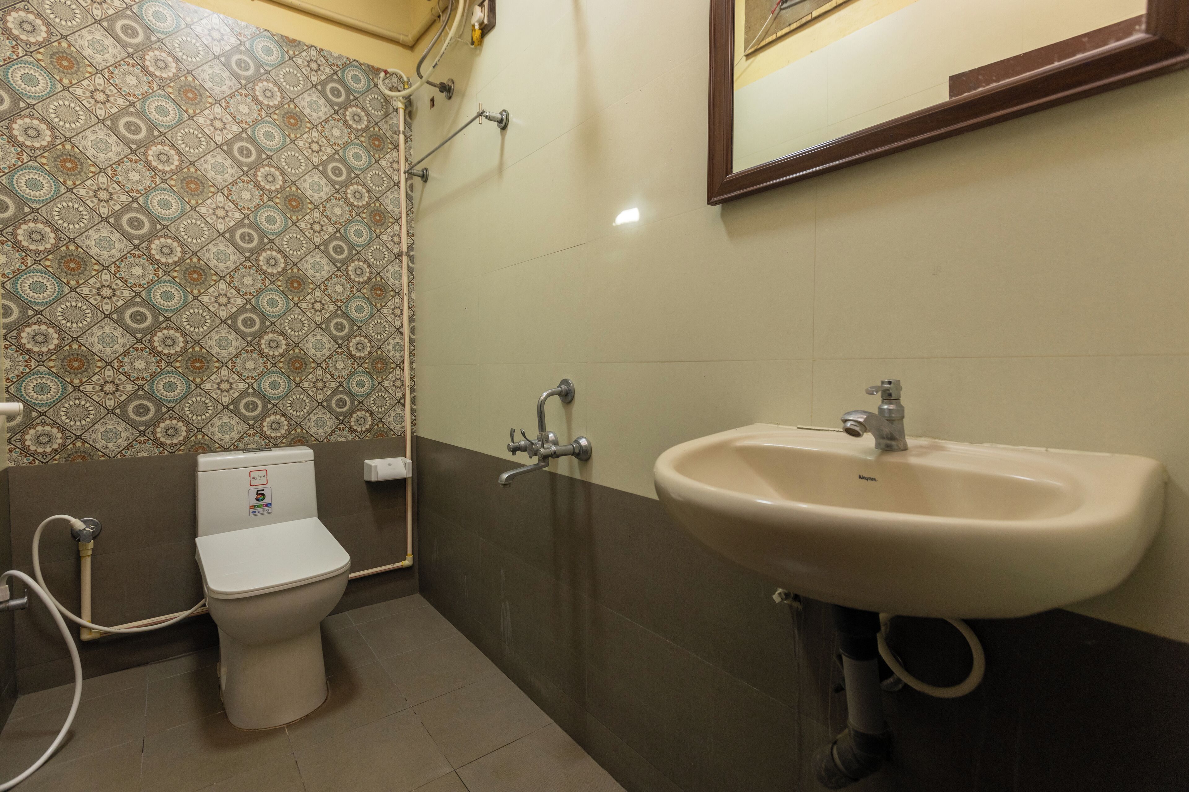 superior triple room | bathroom | shower, free toiletries, soap, toilet paper