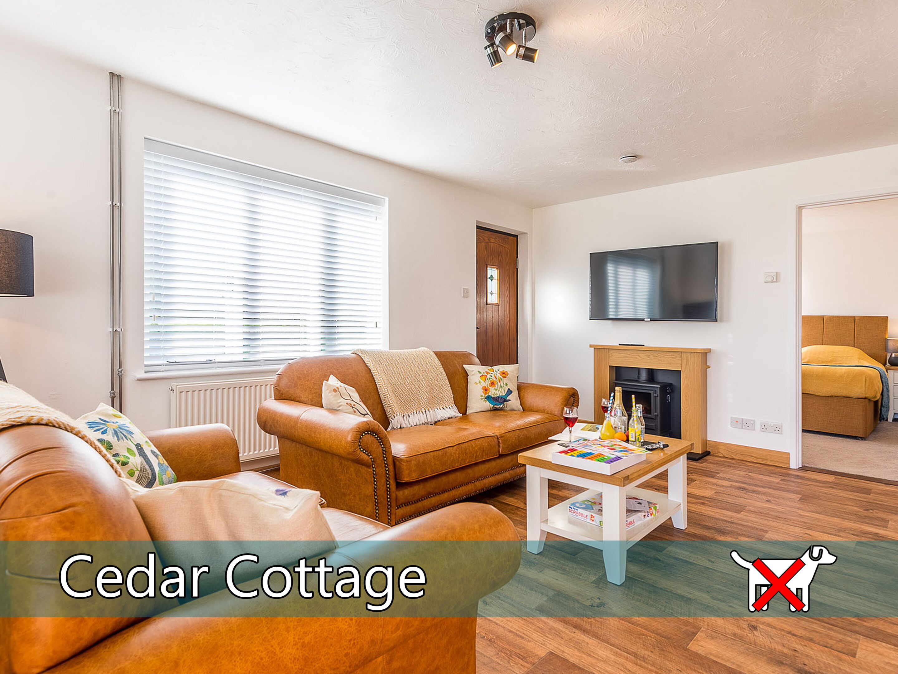 Feriehus - privat badeværelse (Cedar Cottage) | Lounge | Pub