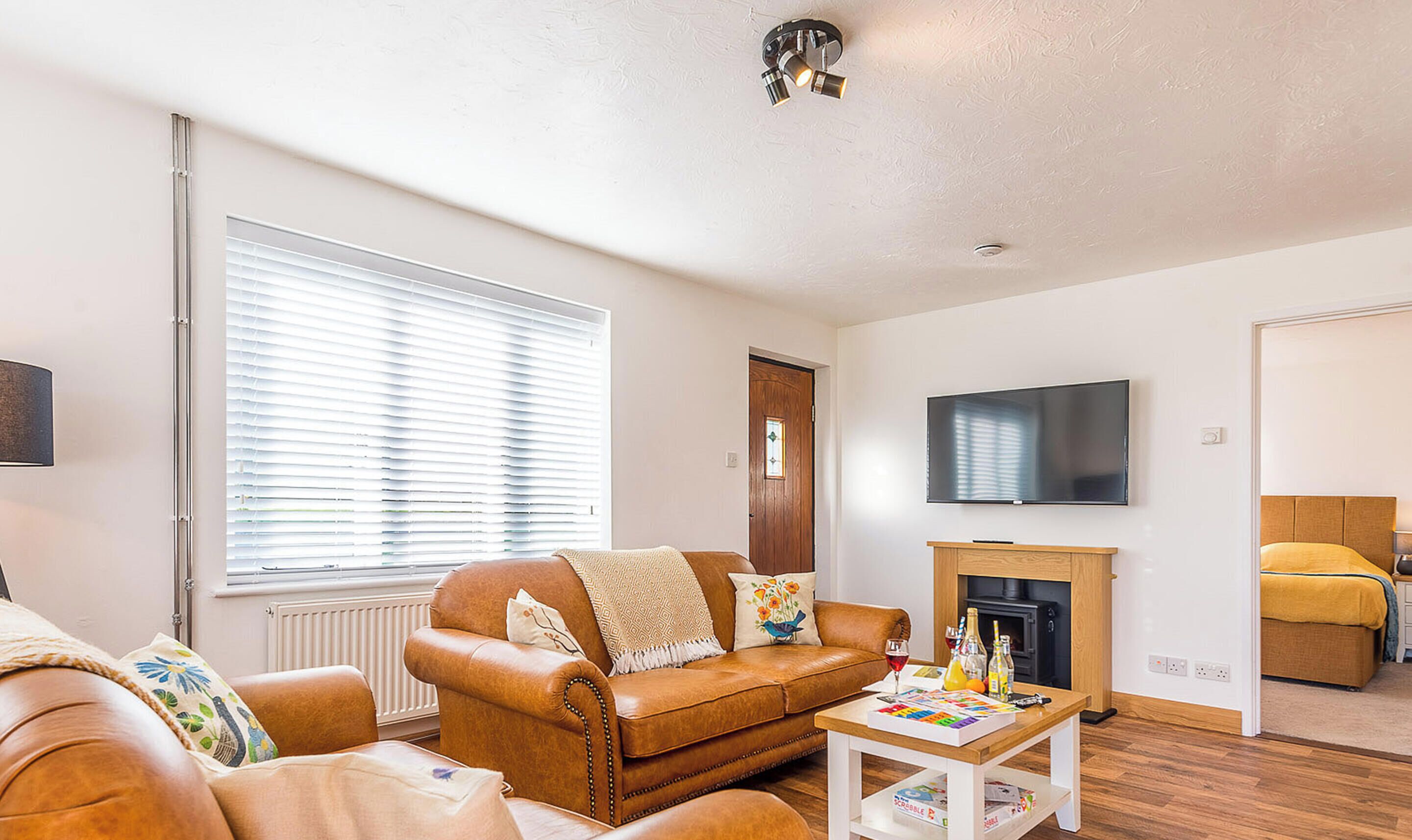 Casa de campo, baño privado (Cedar Cottage) | Salón | Pub