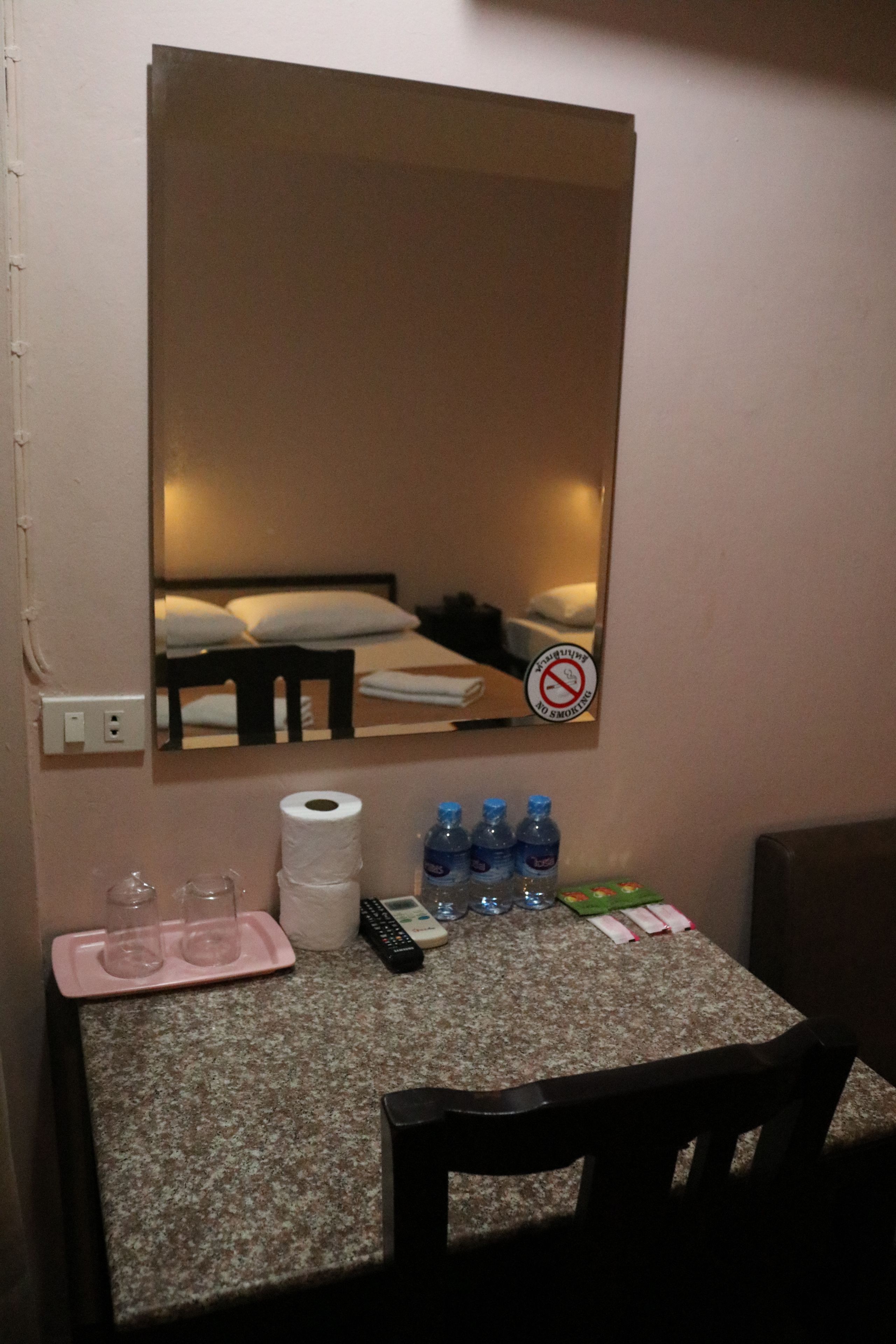 standard triple bed | room amenity