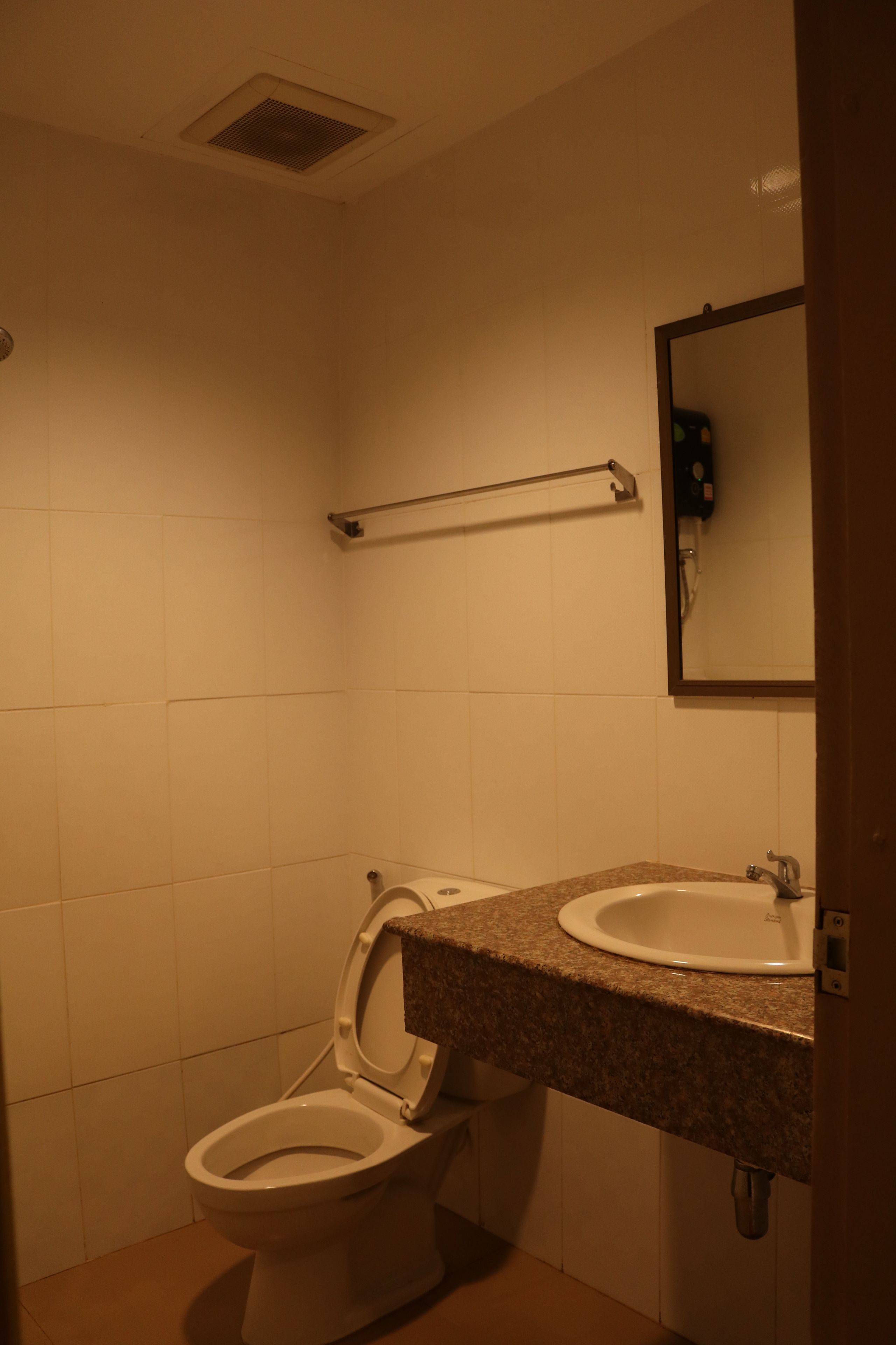 standard double bed | bathroom | free toiletries, towels