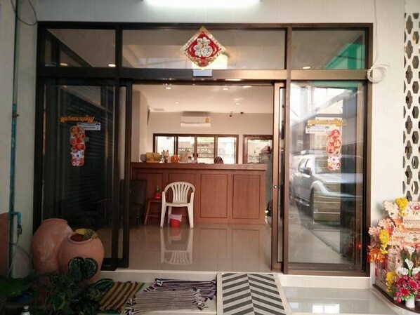 Lobby - Suksawad Hotel (Bangkok)