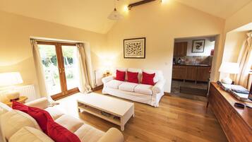 40-inch Smart TV with digital channels, ping pong