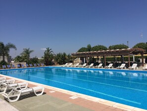 2 outdoor pools, pool umbrellas, pool loungers - Racar Hotel & Resort (Lecce)
