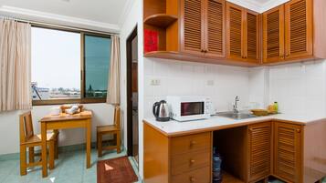Studio with City View and Kitchen (2 Adults) | Private kitchenette | Fridge, microwave, electric kettle, rice cooker