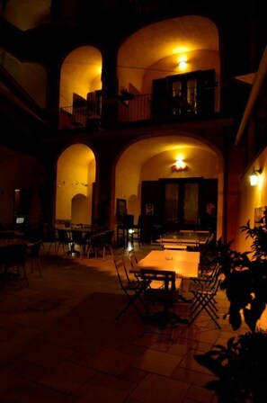 Terrace/patio - Manouche B&B Bistrot (Caserta)