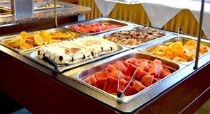 Buffet - Talea Beach (Mylopotamos)