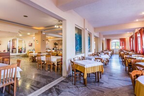 Frühstück, Mittagessen, Abendessen, griechische Küche