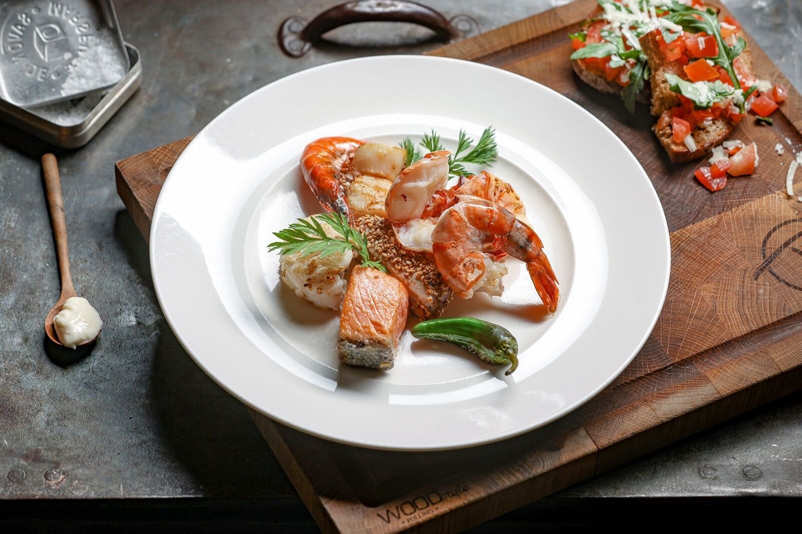 lunch and dinner served, regional cuisine