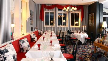 Internationale KĂŒche