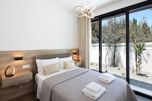 Deluxe Bungalow, Private Heated Pool | In-room safe, blackout drapes, iron/ironing board, free WiFi