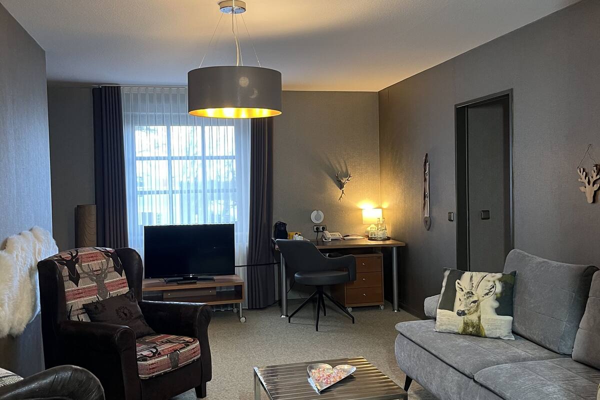 premium bedding, in-room safe, individually decorated