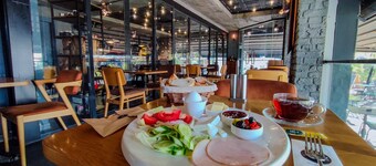 Shah Inn Hotel