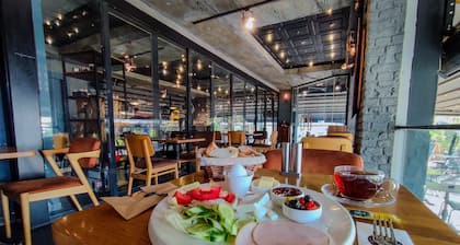 Shah Inn Hotel