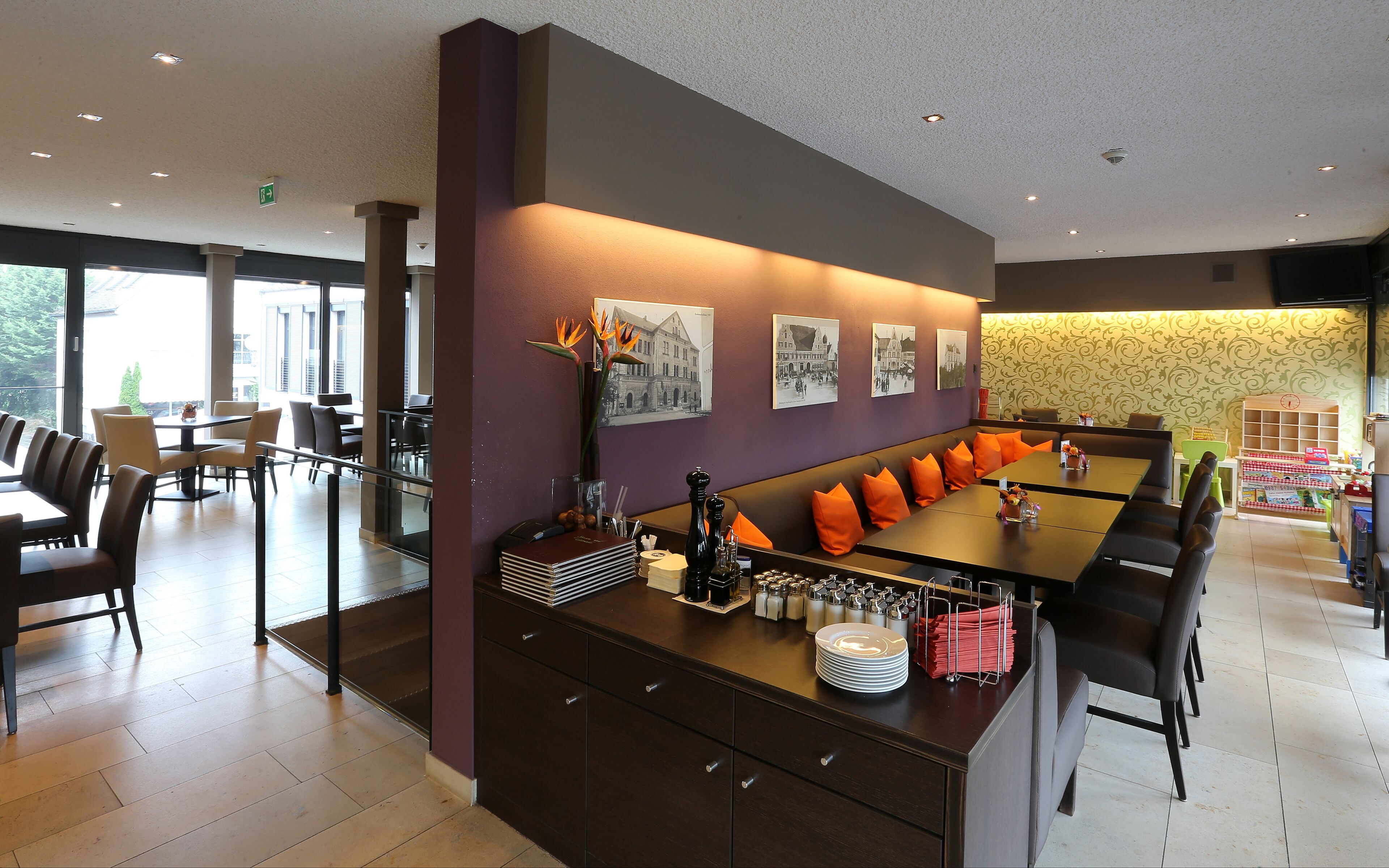 free daily cooked-to-order breakfast