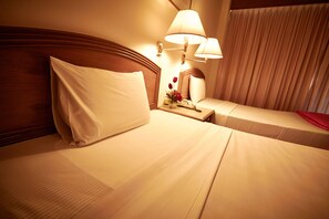 Deluxe Twin Room | Brankas, meja kerja, kedap suara, dan Wi-Fi gratis