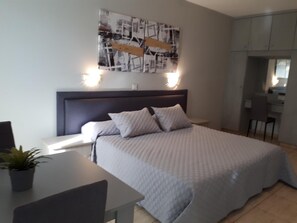 客房内保险箱、熨斗/熨板、免费婴儿床、免费 WiFi