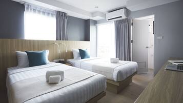 Junior Suite | Minibar, in-room safe, desk, free WiFi