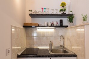 Studio (Apartments Ivana Old Town - Studio (2) | Eigene Kochnische | Kühlschrank, Mikrowelle, Herdplatte, Geschirrspüler