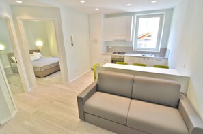 Apartamento, en edificio anexo (Menta) | Sala de estar | Una televisión LCD