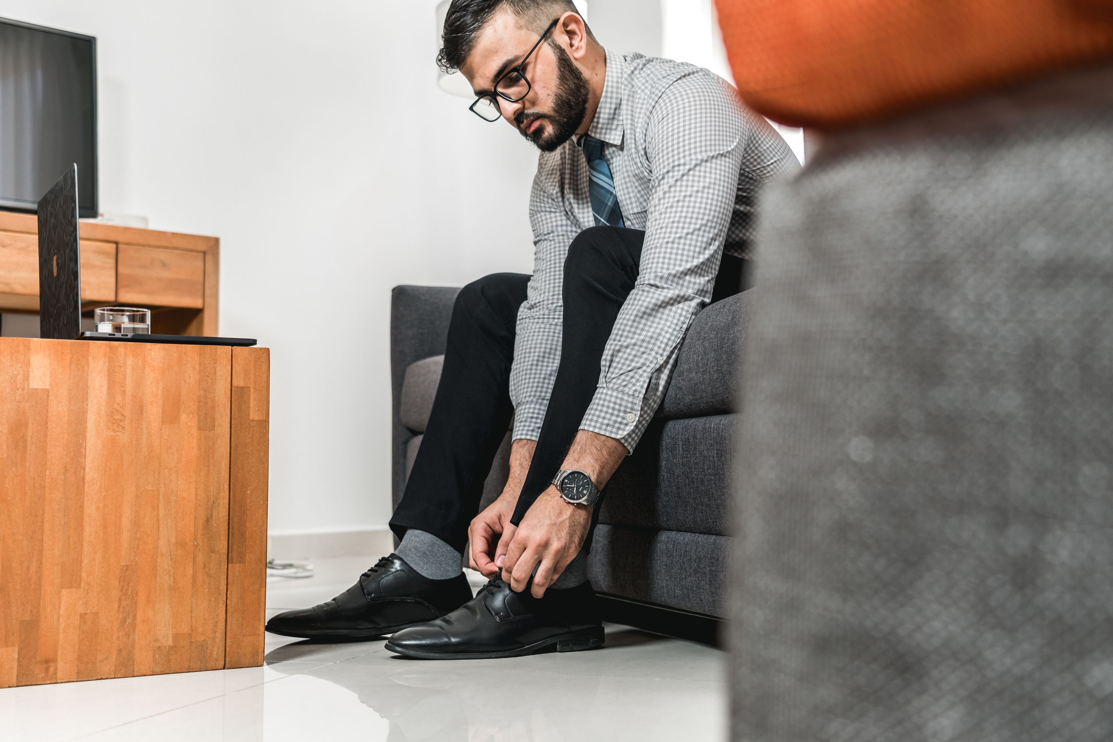 32-inch smart tv with satellite channels