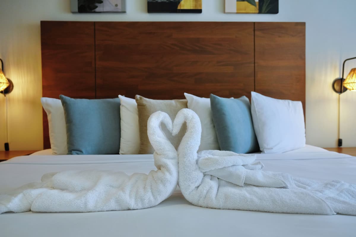 1 bedroom, in-room safe, desk, iron/ironing board