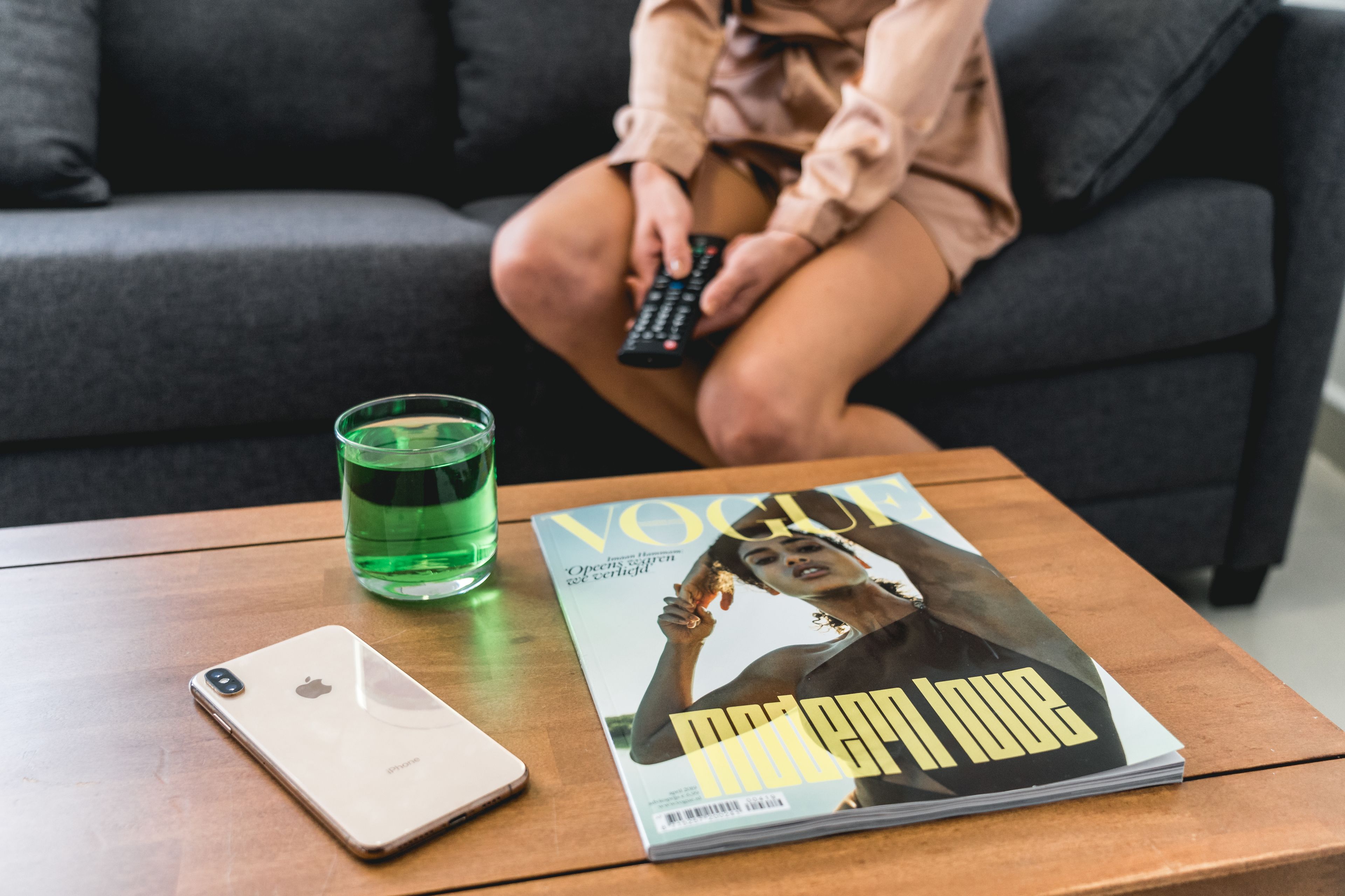 32-inch smart tv with satellite channels