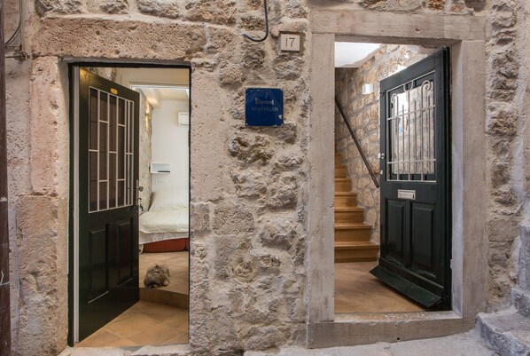 Double Room (Ground floor) | Luxe beddengoed, gratis wifi, beddengoed