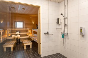 Standard Studio | Bathroom