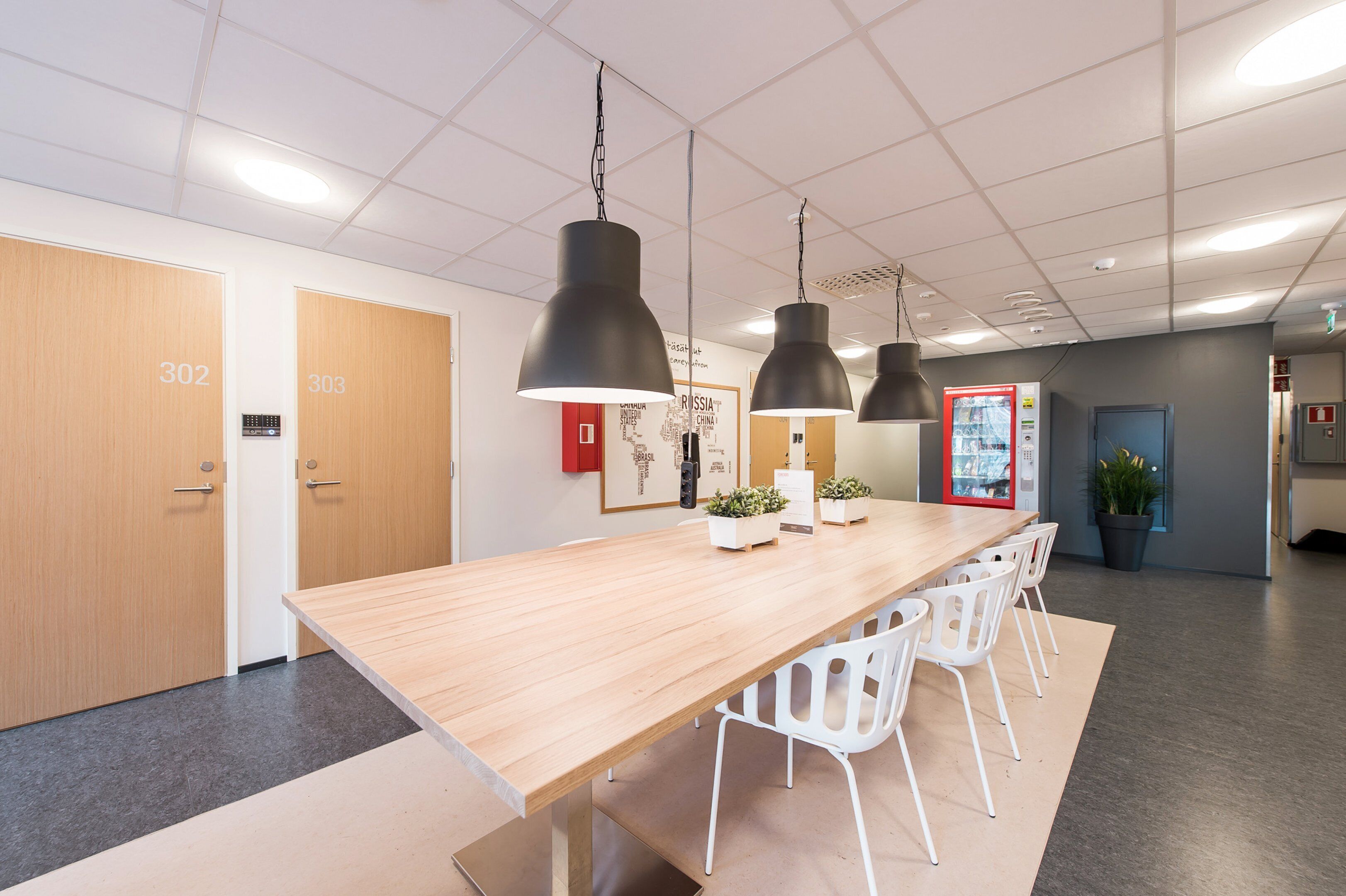 Bureau, fer et planche à repasser, Wi-Fi gratuit, draps fournis