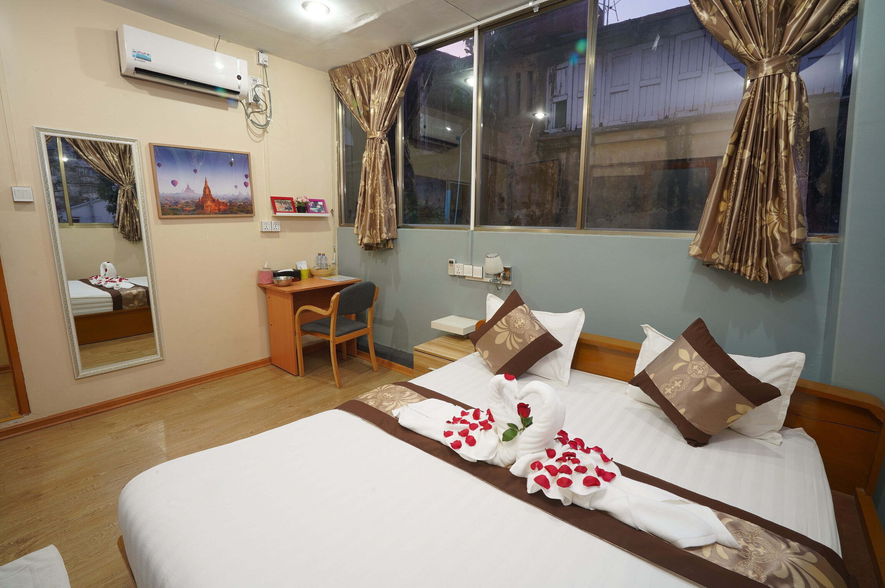 deluxe double room | egyptian cotton sheets, premium bedding, pillow-top beds, desk