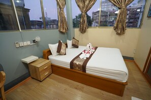 Deluxe Double Room - 15th Street at Downtown Yangon (Yangon)