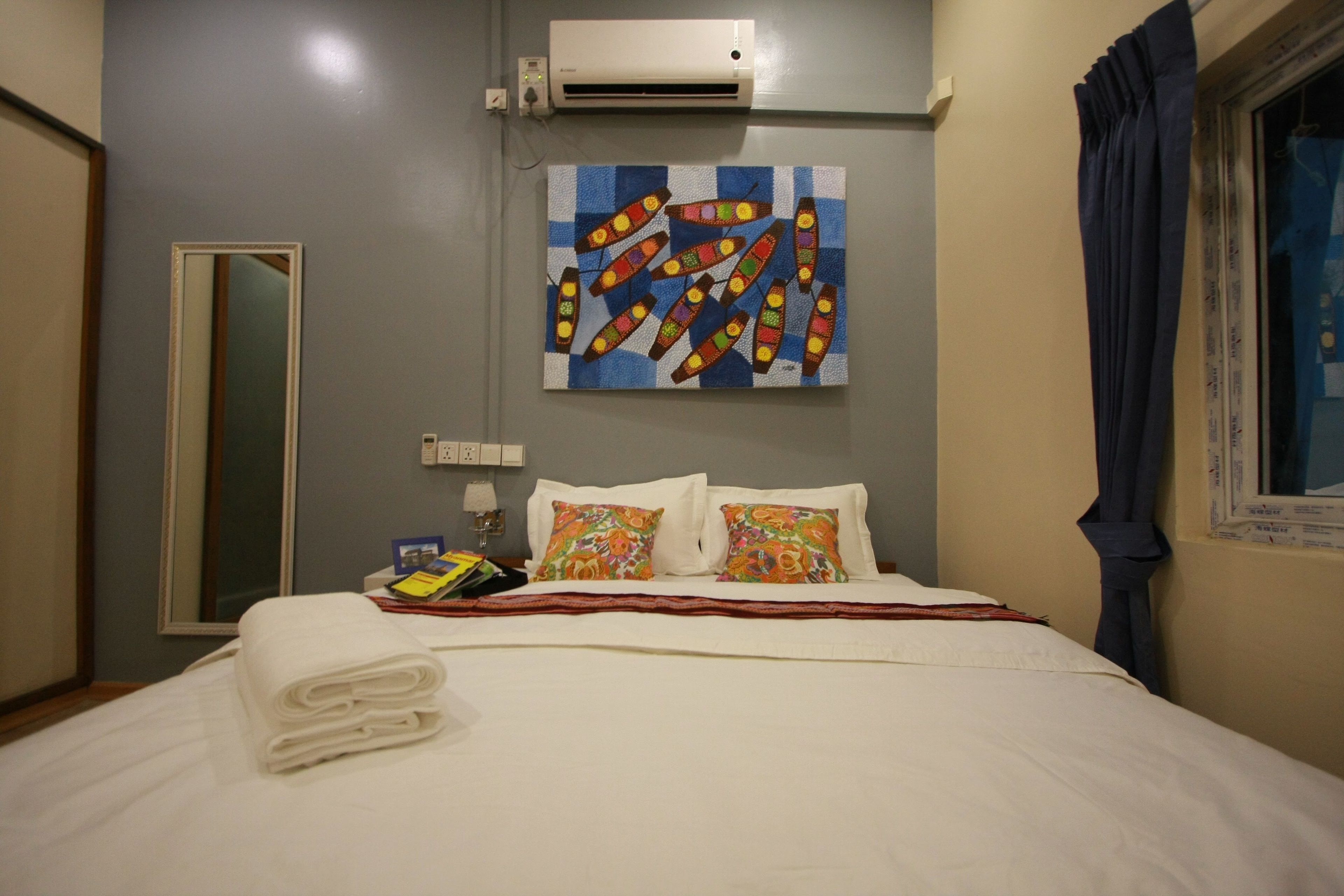 standard double room | egyptian cotton sheets, premium bedding, pillow-top beds, desk