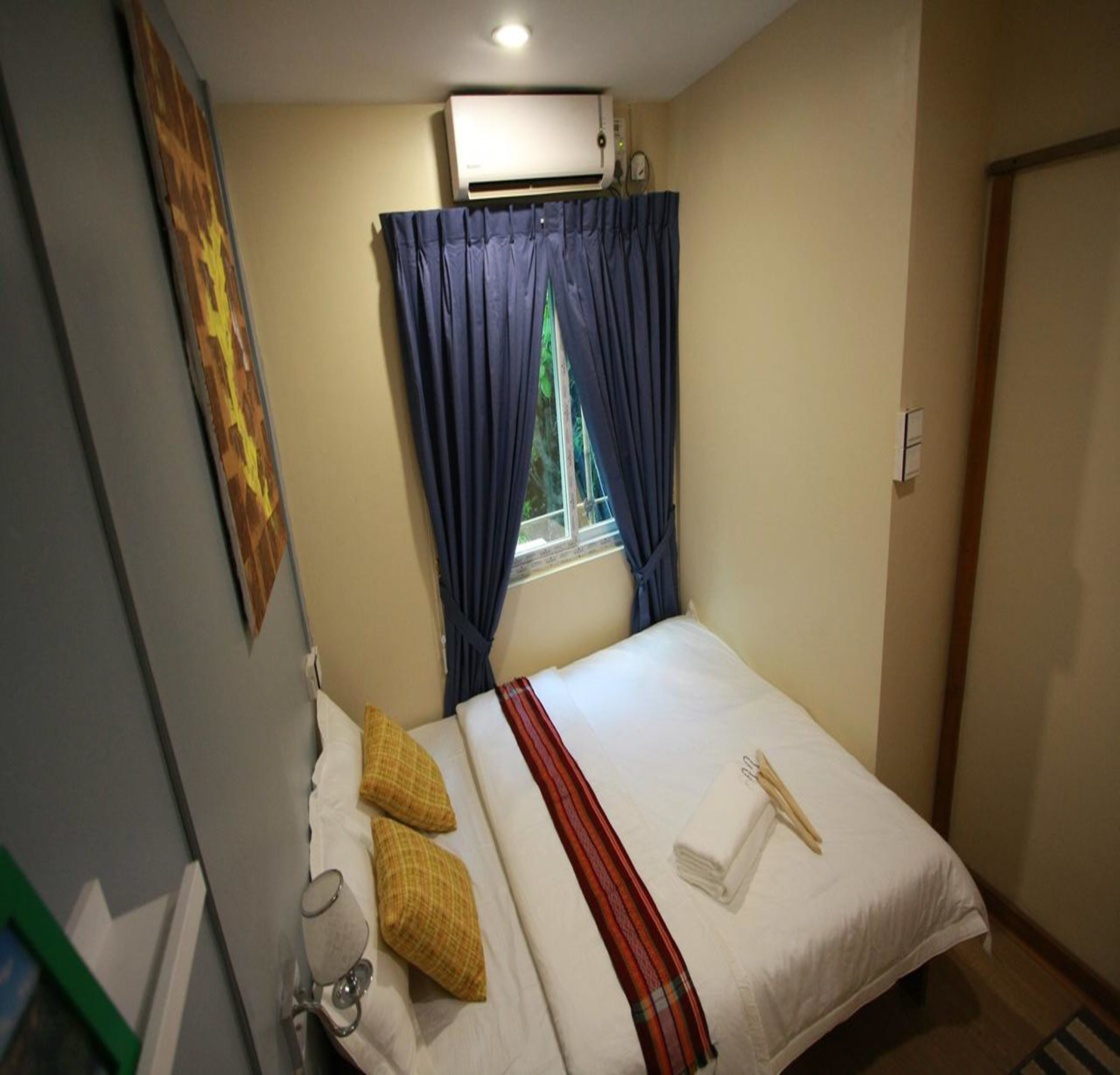 basic double room, 1 bedroom | egyptian cotton sheets, premium bedding, pillow-top beds, desk
