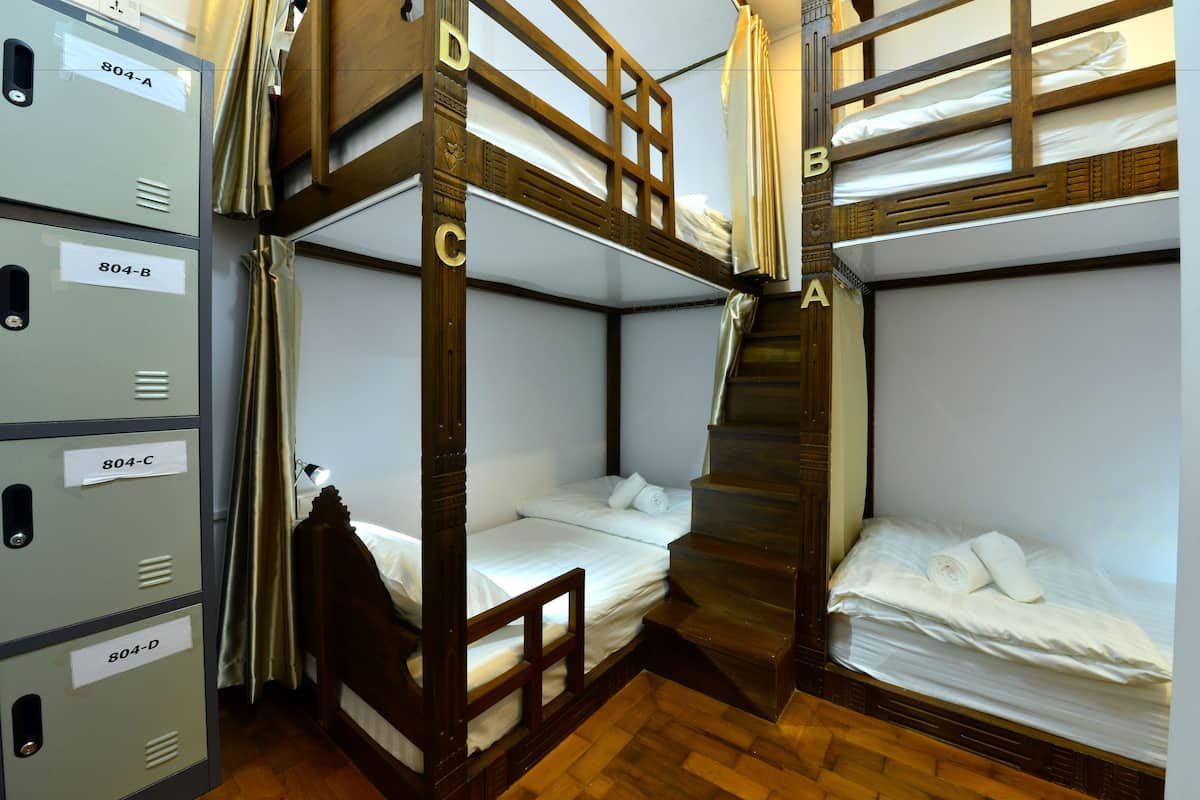 Dormitorio condiviso, per soli uomini | Tende oscuranti, ferro/asse da stiro, Wi-Fi gratuito