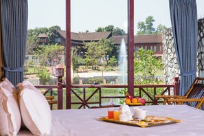 Minibar, bureau, rideaux occultants, lits pliants/supplémentaires