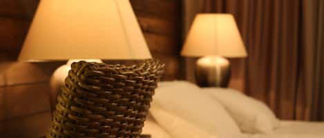 Chambre Familiale, 1 grand lit et 1 canapĂ©-lit, pas de fenĂȘtre