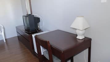 Standard Room, 1 Double Bed, Non Smoking | Room amenity
