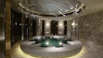 Heitur pottur innandyra