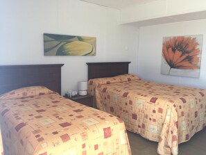 Soundproofing, free WiFi, bed sheets