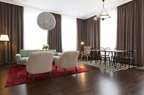 Minibar, in-room safe, desk, soundproofing - Elite Hotel Mimer (Umea)