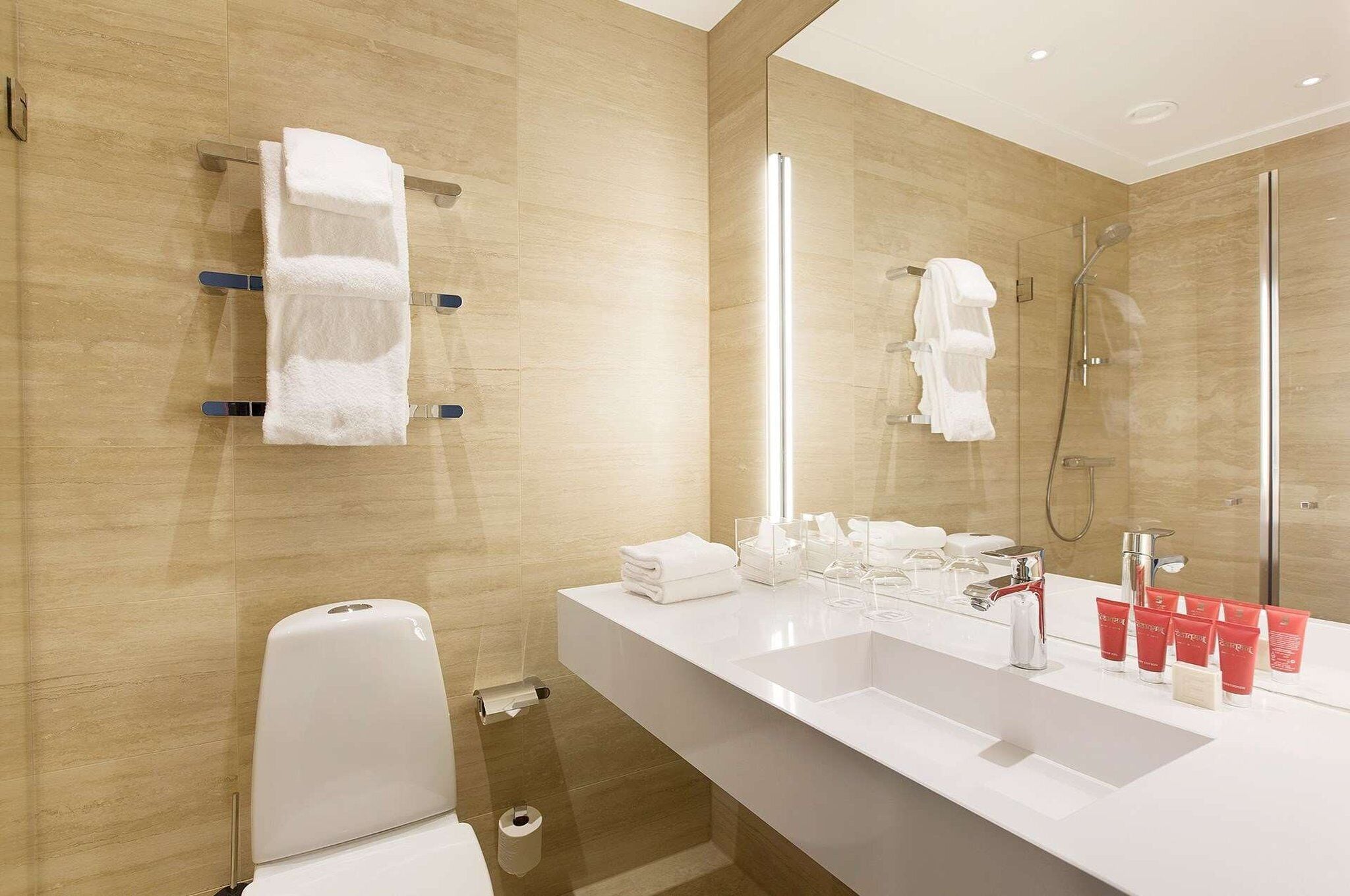 standard double room basement floor | minibar, in-room safe, desk, soundproofing