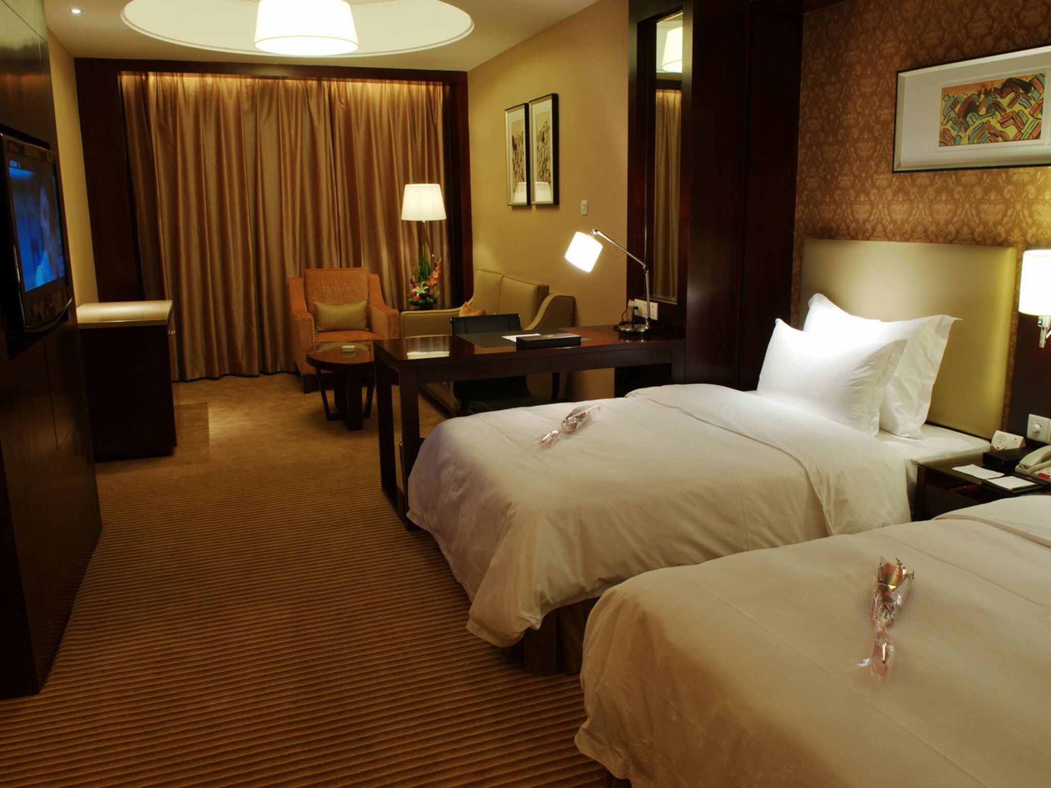 Minibar, in-room safe, alarm clocks