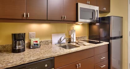 TownePlace Suites by Marriott Dickinson