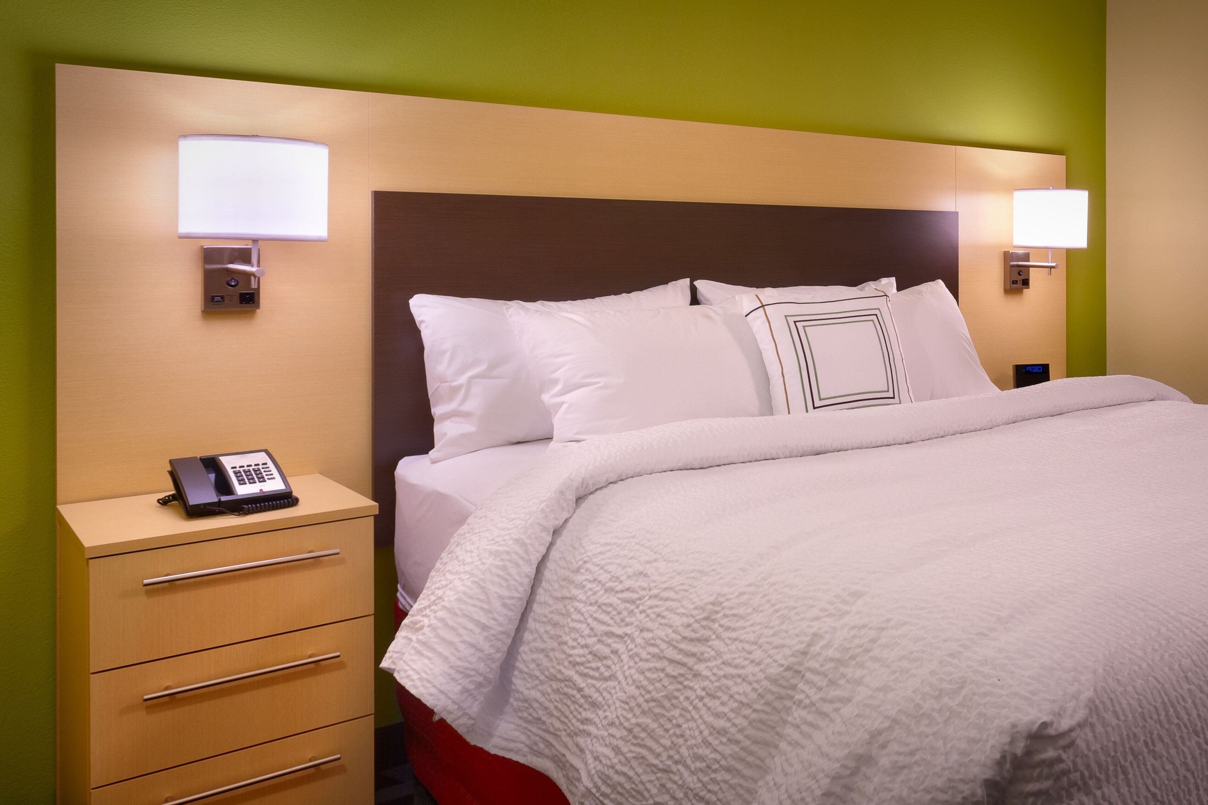 suite, 2 bedrooms | desk, iron/ironing board, free cots/infant beds, free wifi